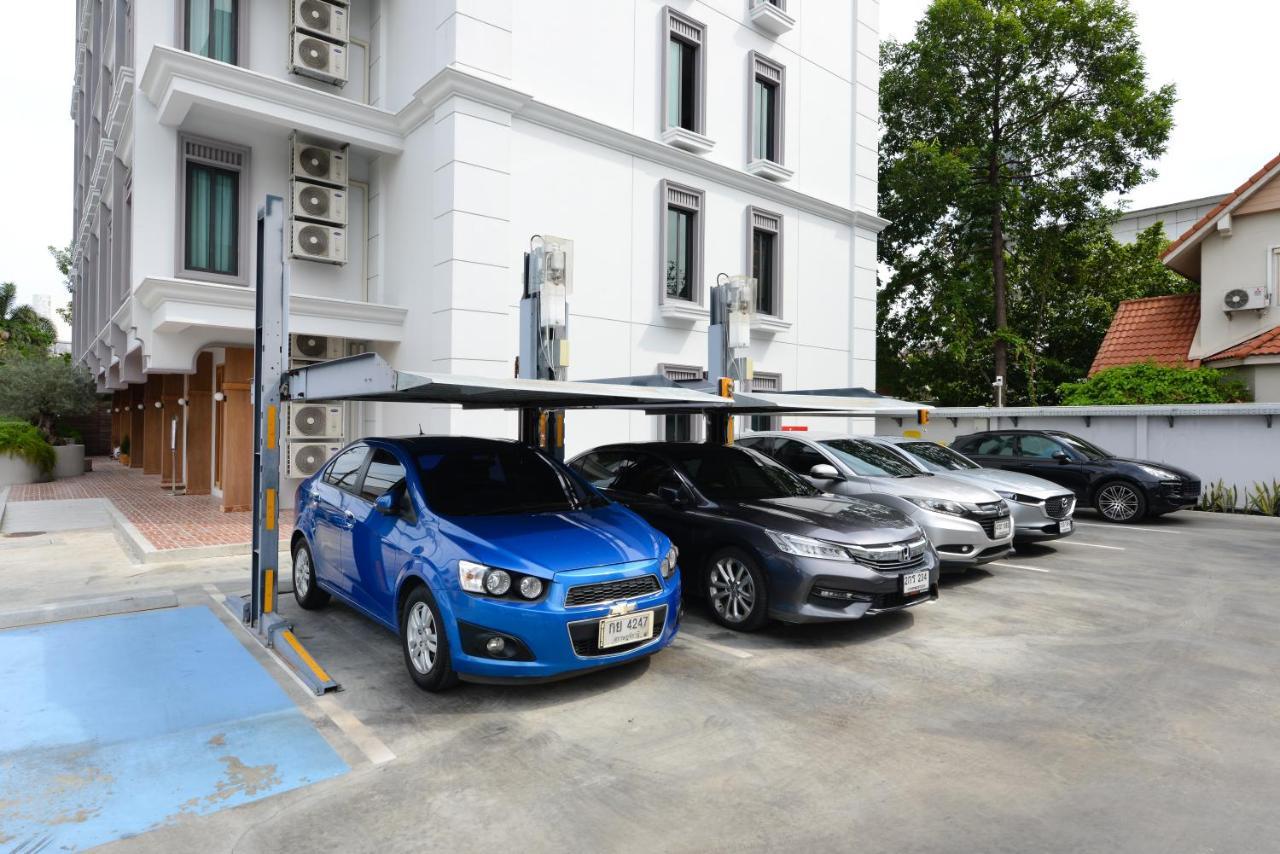 Vst Punnawithi Hotel Bangkok Bagian luar foto